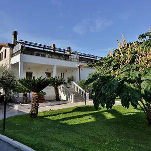 *** Guest house Il Giardino Di Stella Italy